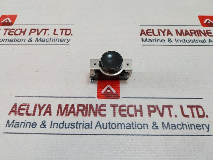 Mcgill 2610-7070 Push Button Switch 50/60Hz
