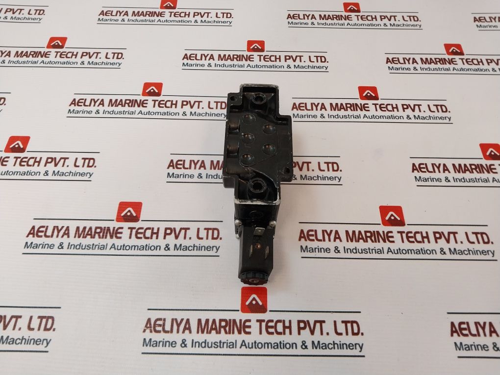 Mead Fluid Dynamics C2-4Dcd Block And Solenoid Valve 24Vdc 6.5W