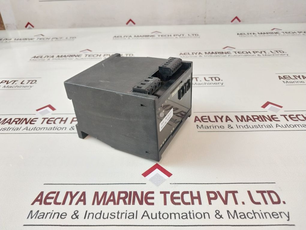 Megacon Mc2W3C2 Power Transducer 0.18-0-1.8 Mw