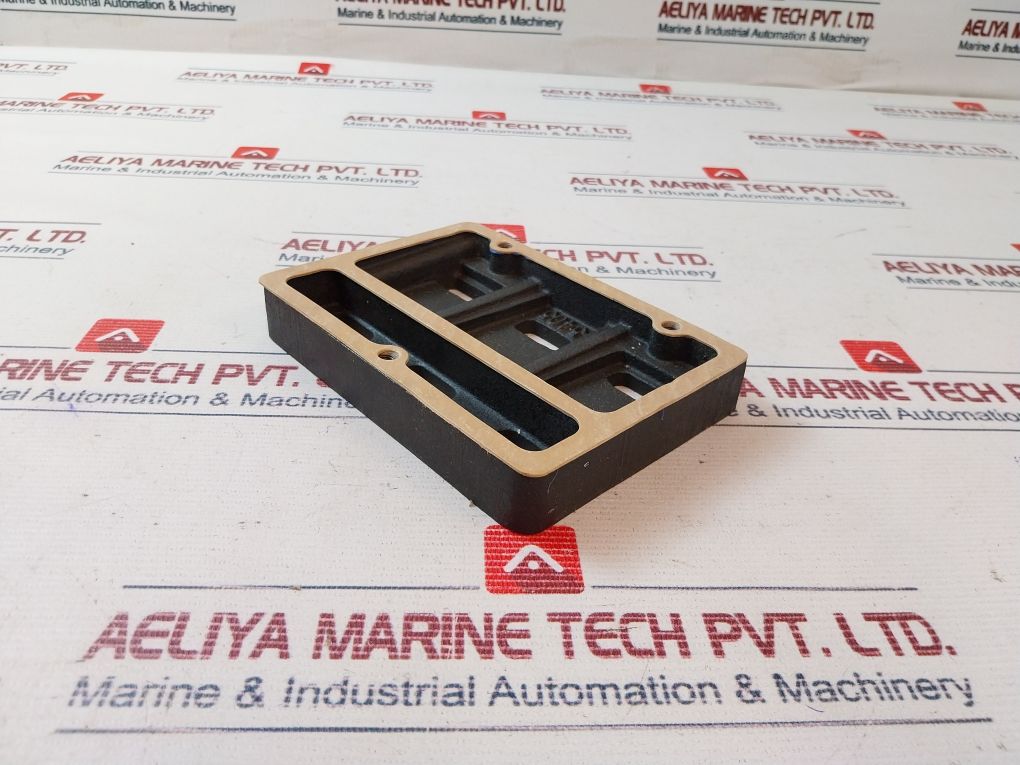 Megator 5405 Port Plate 761.07.20.005