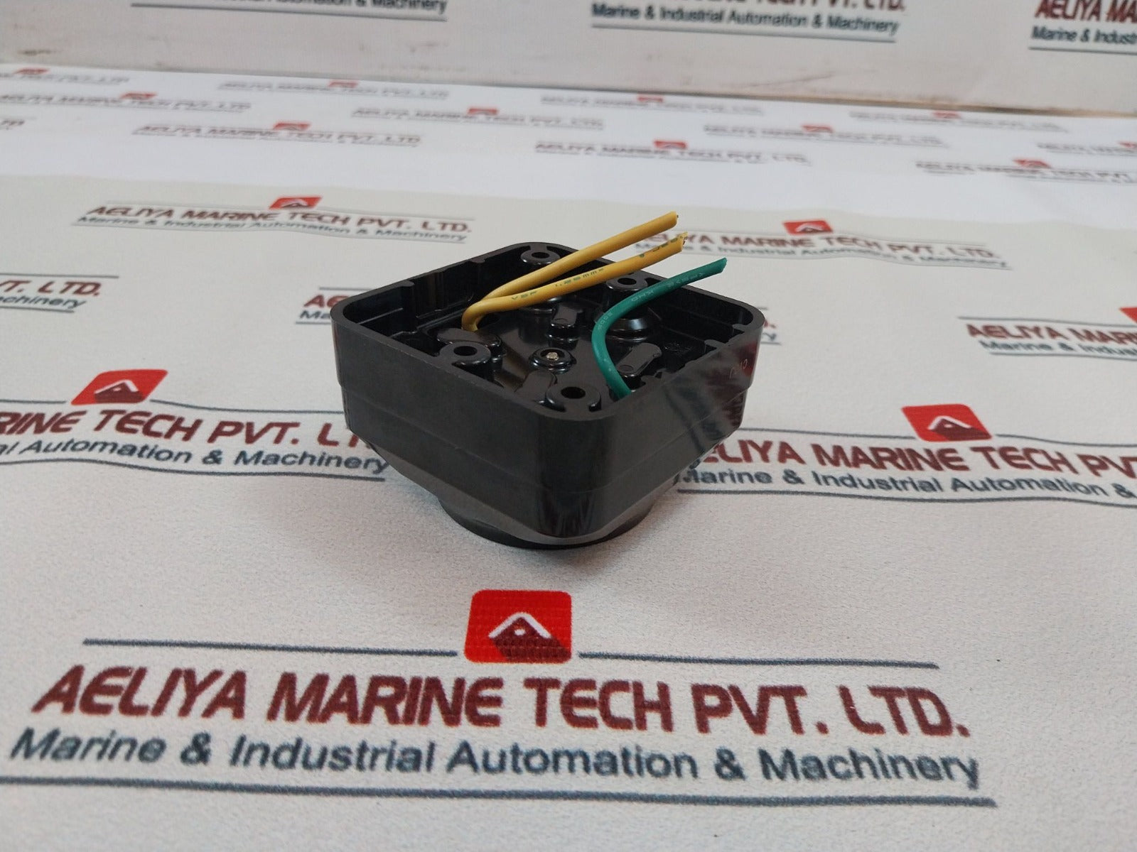 Meikosha C10J Plug 20A 250V