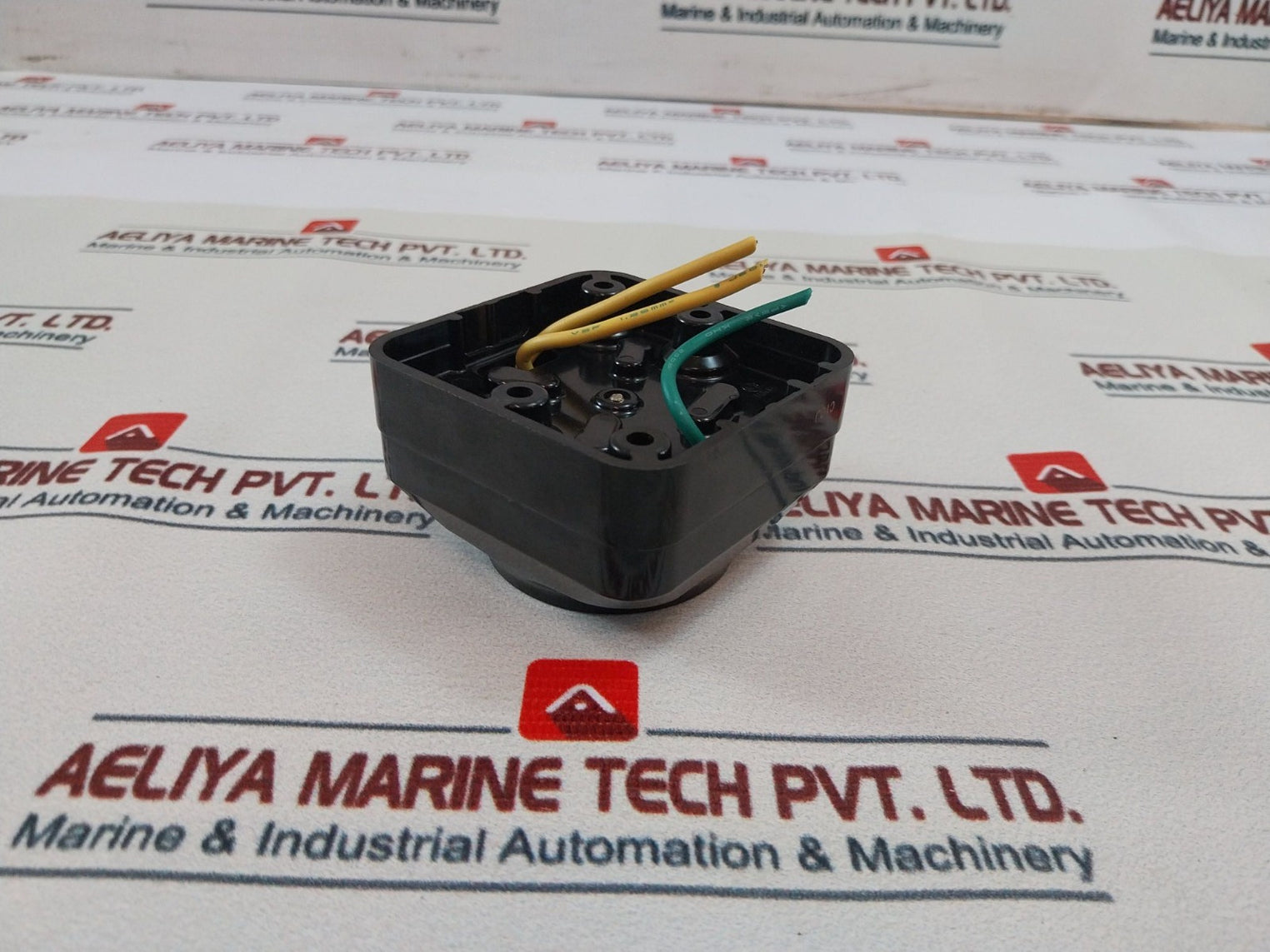 Meikosha C10J Plug 20A 250V