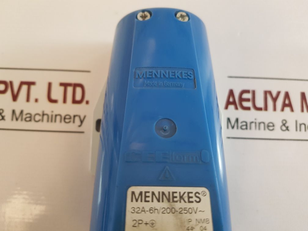 Mennekes 32A-6H 2P+ Plug Connector Typ1369