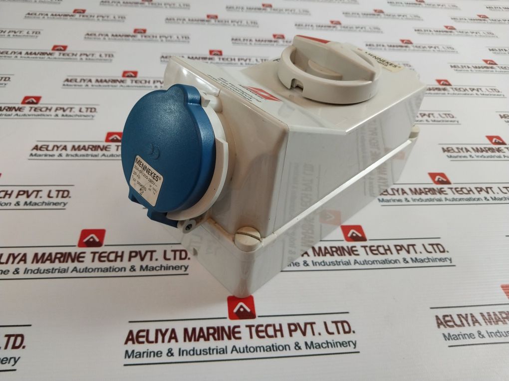 Mennekes 5696Rs Switchable With Interlock Ip44 32A 200-250V Ac
