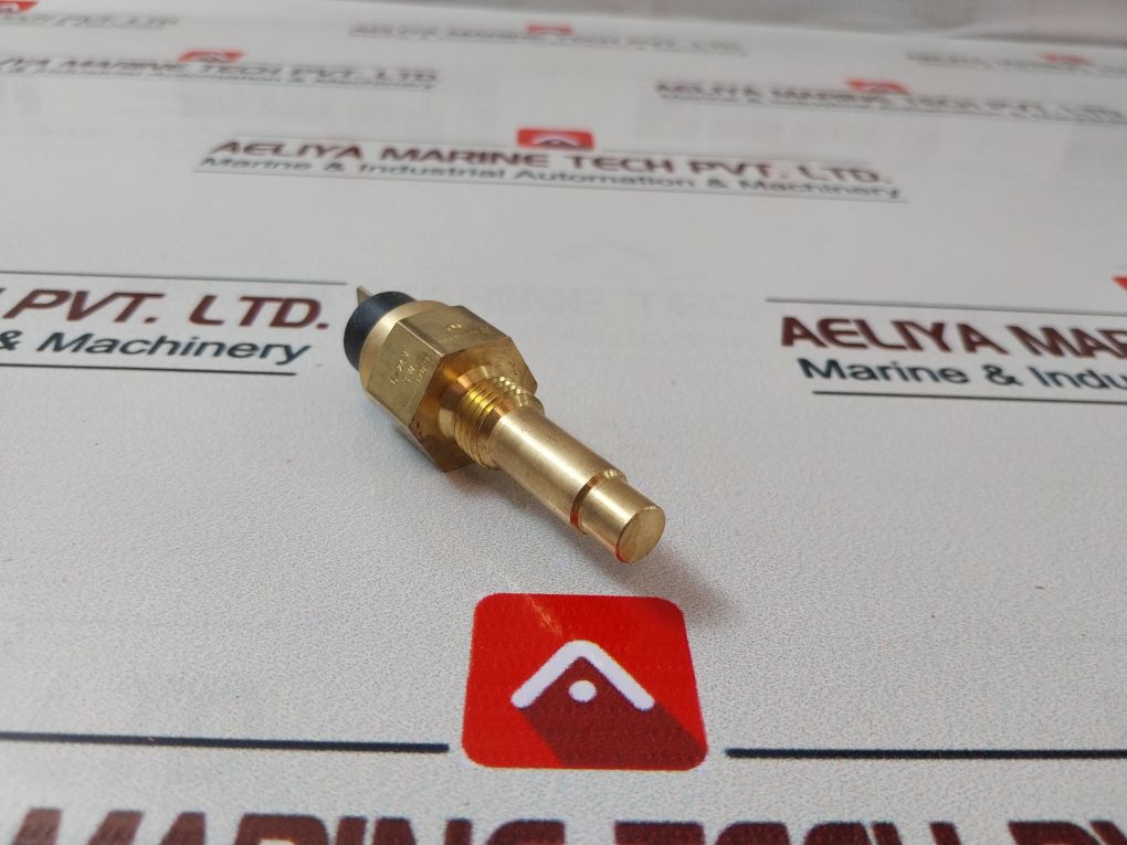 Mercedes 003 153 90 28 Temperature Sensor 6-24V – Aeliya Marine Tech®