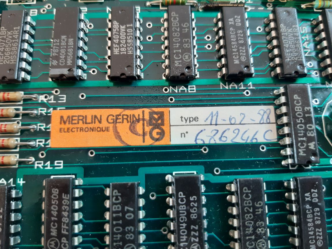 Merlin-gerin 686246c pcb card