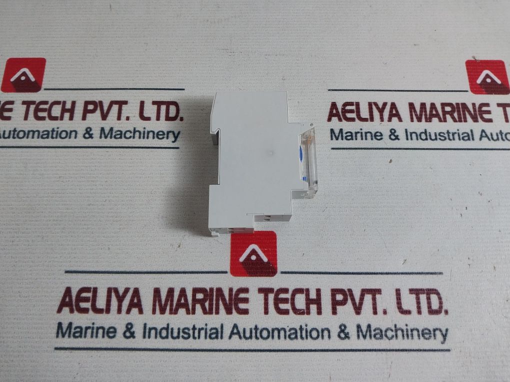 Merlin Gerin 15336-10T50 Multi9 Time Switch 230-240V 50/60Hz