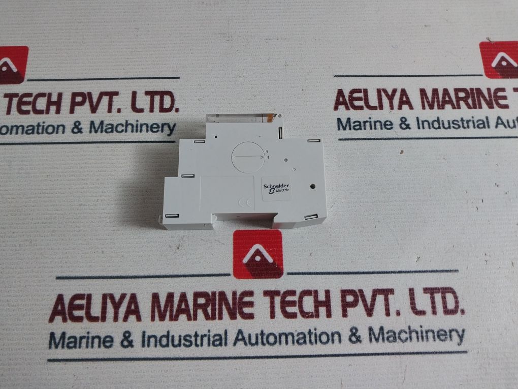 Merlin Gerin 15336-10T50 Multi9 Time Switch 230-240V 50/60Hz