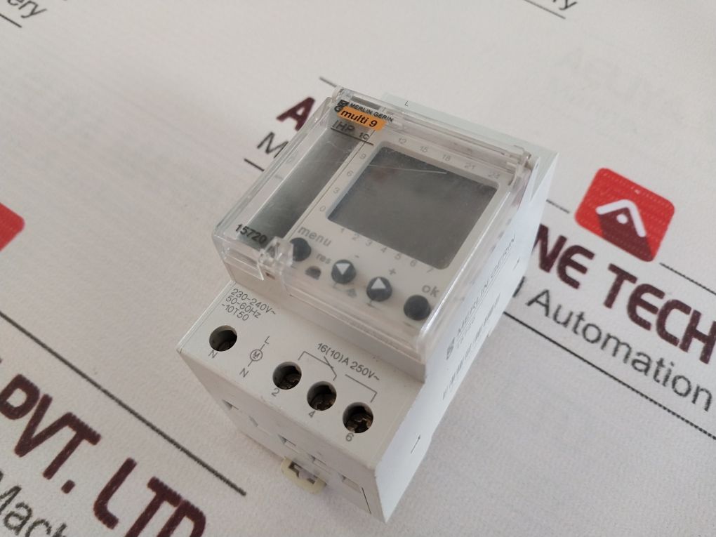 Merlin Gerin 15720 Digital Time Switch 230-240V 50-60Hz
