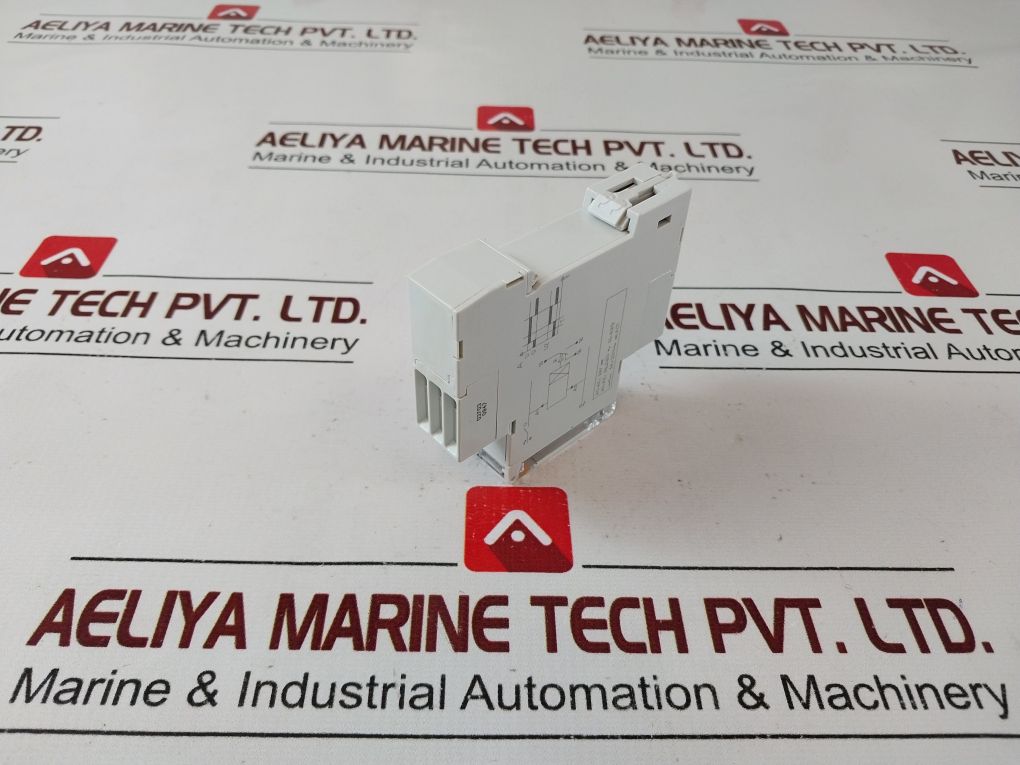 Merlin Gerin 16065 Time Delay Device 0,1S – 100H