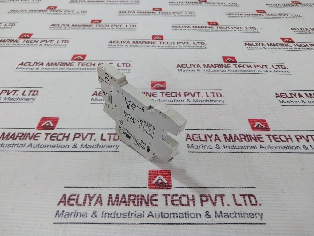 Merlin Gerin 26924 Auxiliary Contact 240V~6A