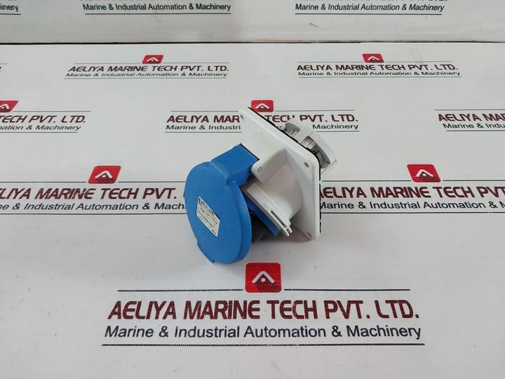 Merlin Gerin 32A-6H/200÷250V~ Plug Ip44 500V Ac