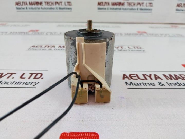 Merlin Gerin 685 650 Xf-e Closing Release Mp Circuit Breaker Accessory