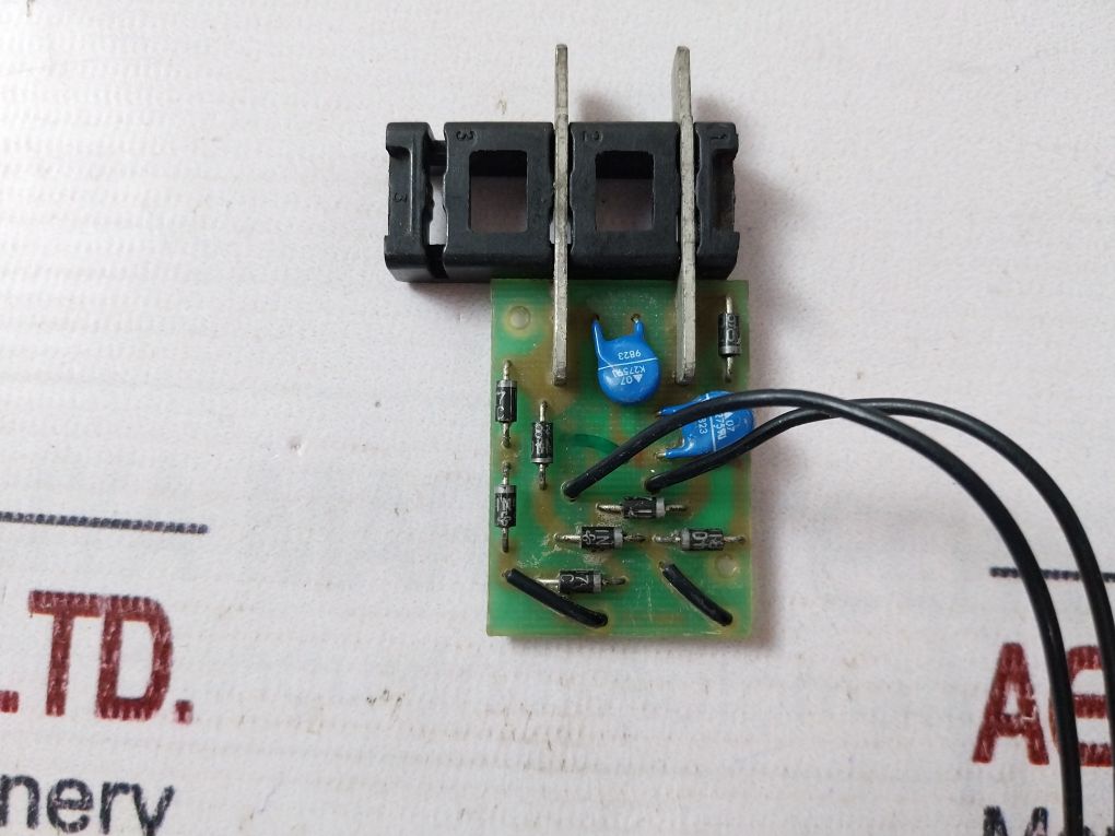 Merlin Gerin 685 654 Closing Release Circuit Breaker 110 27V Ac (50/60Hz)