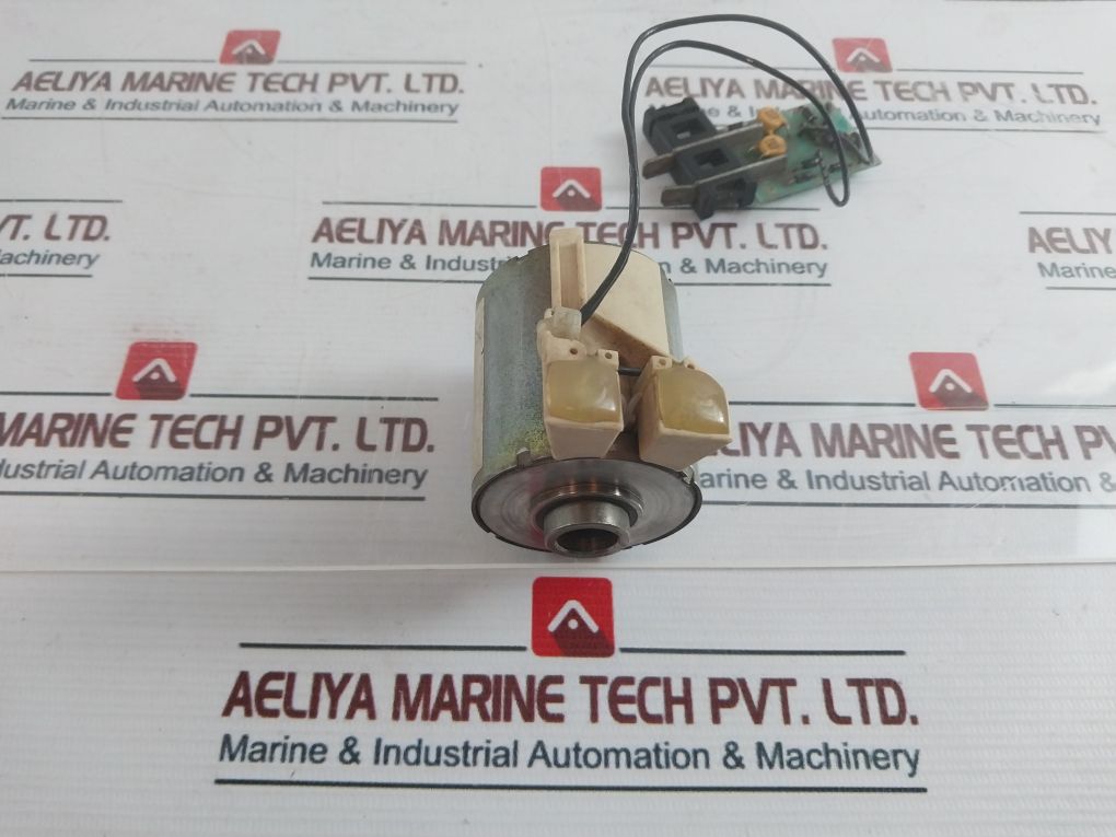 Merlin Gerin 685 654 Mx-a Shunt Trip Circuit Breaker 50/60Hz