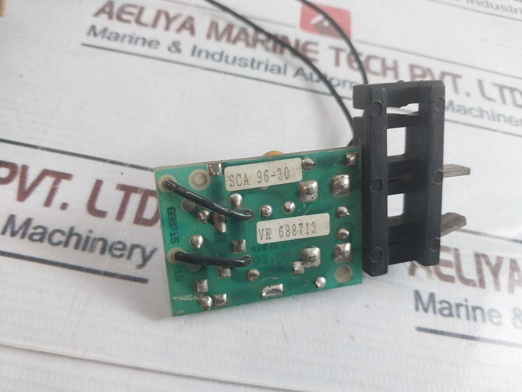 Merlin Gerin 685 654 Mx-a Shunt Trip Circuit Breaker 50/60Hz