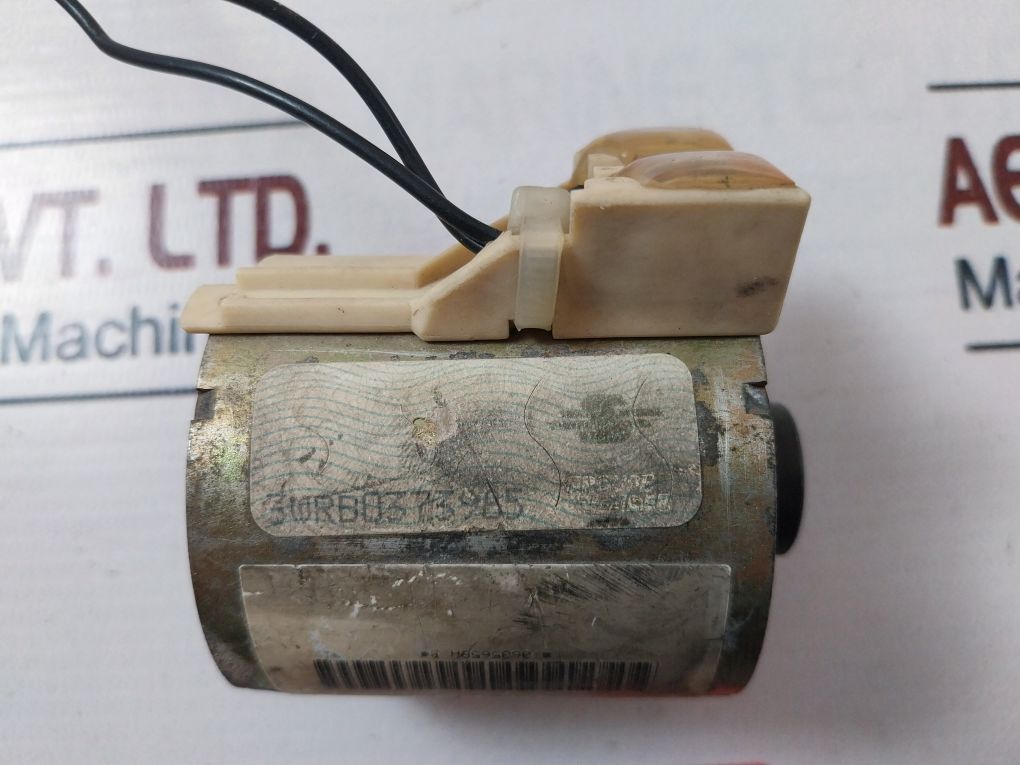 Merlin Gerin 685 658 Mx-a Shunt Trip Xf-e Closing Release Circuit Breaker