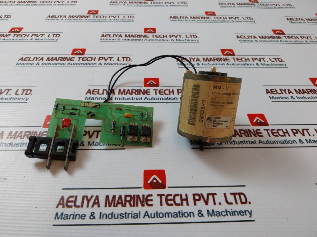 Merlin Gerin 685 683 Circuit Breaker Accessory 220/250Vac 50/60Hz