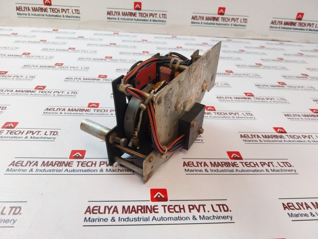 Merlin Gerin 685 763 Mch-m Motor Mechanism Breaker Accessory 50/60Hz