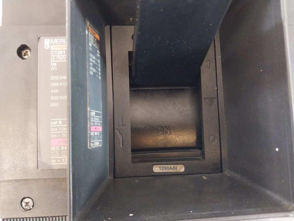 Merlin Gerin C1251 H Circuit Breaker 1250A 750V