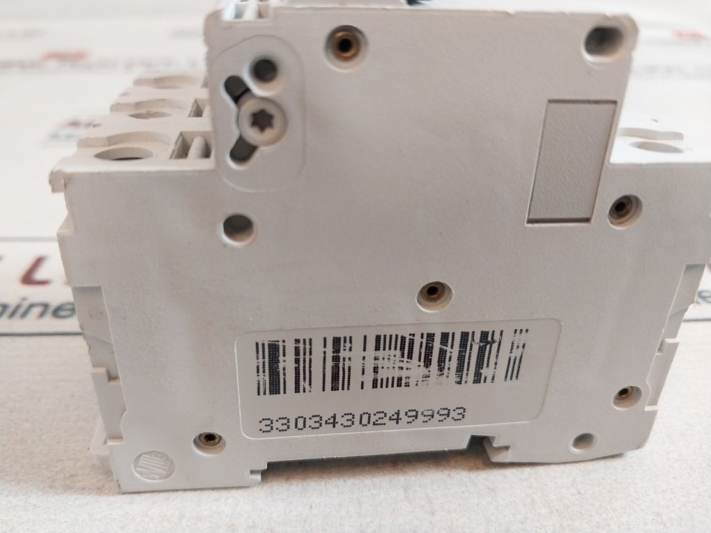 Merlin Gerin Multi 9 C60H Circuit Breaker 400V