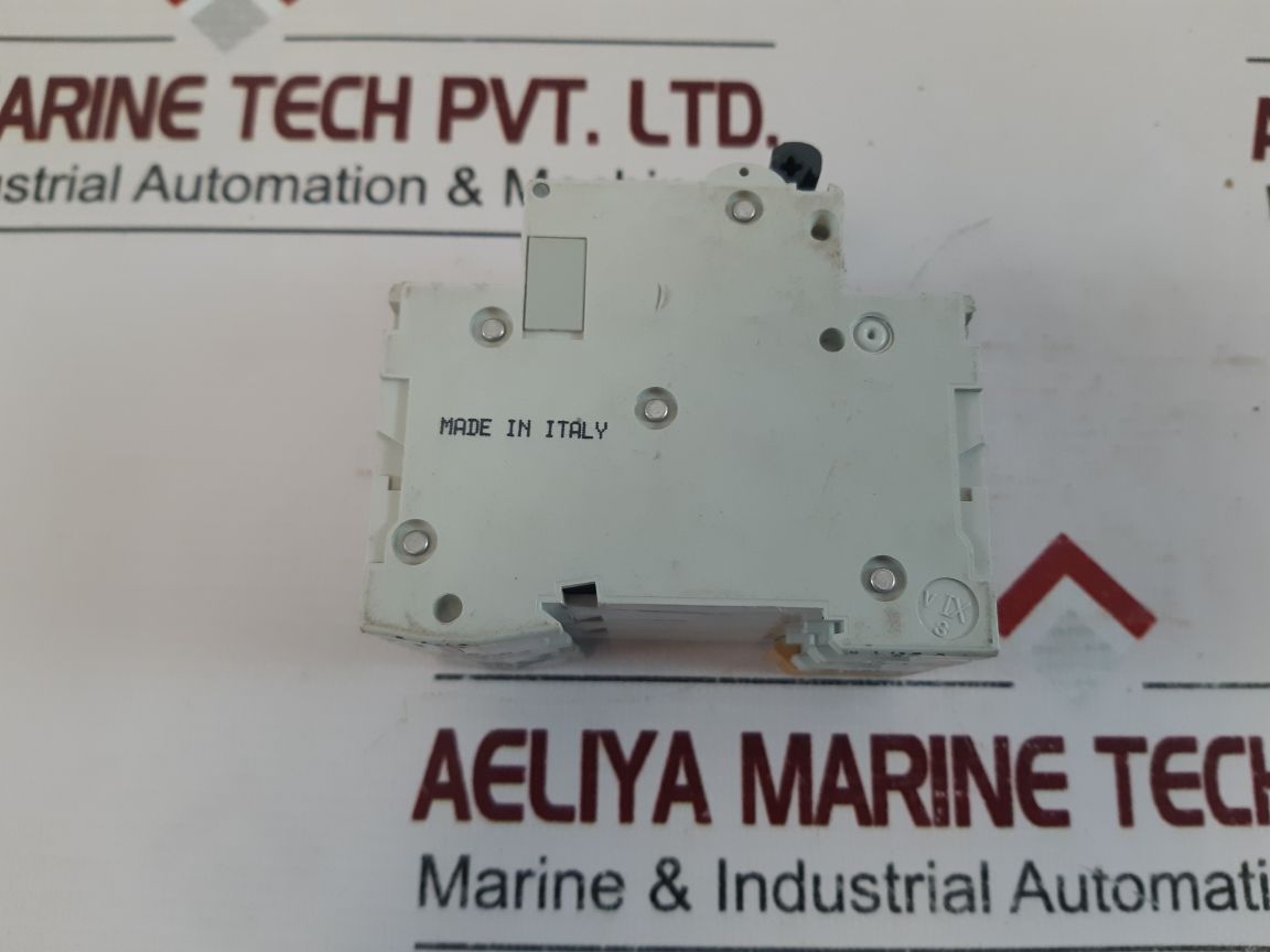 Merlin Gerin Multi9 C60H C32 Circuit Breaker