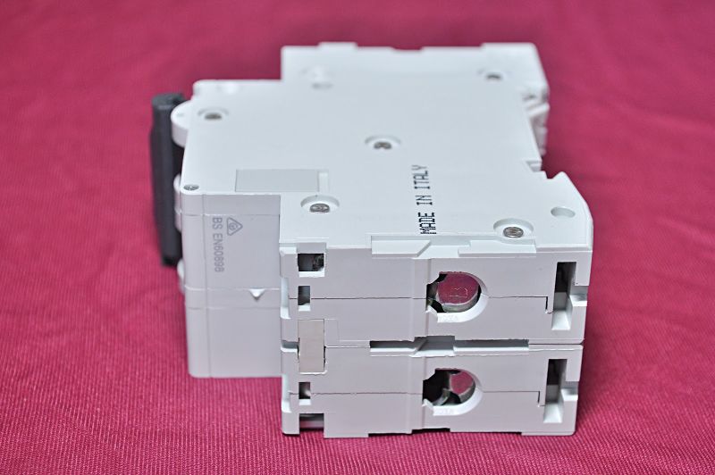 Merlin Gerin C60Hb Circuit Breaker 415V 200-1724