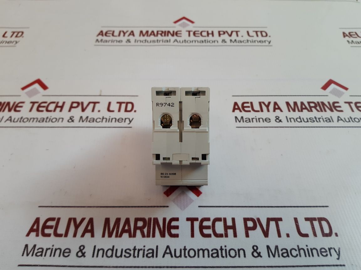 Merlin Gerin Multi9 C60Hc C16 Circuit Breaker
