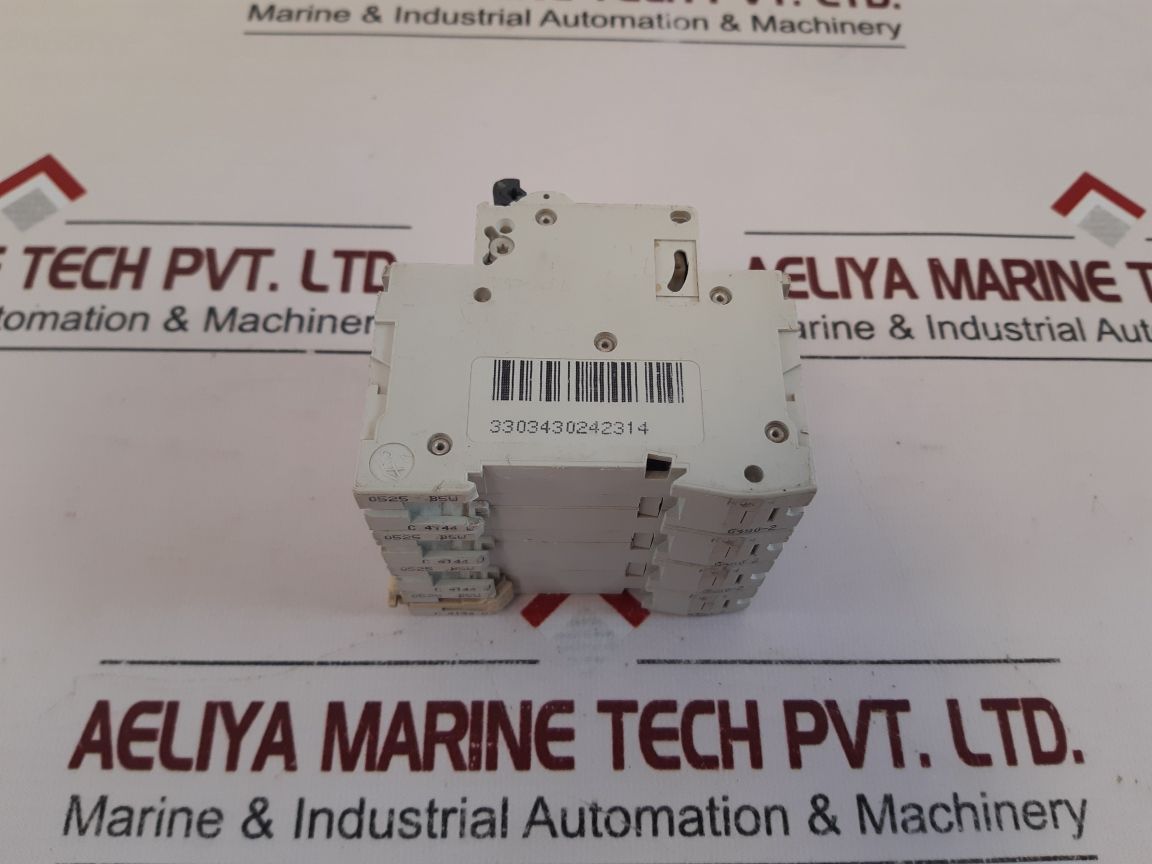 Merlin Gerin C60N C32 Circuit Breaker 400V~