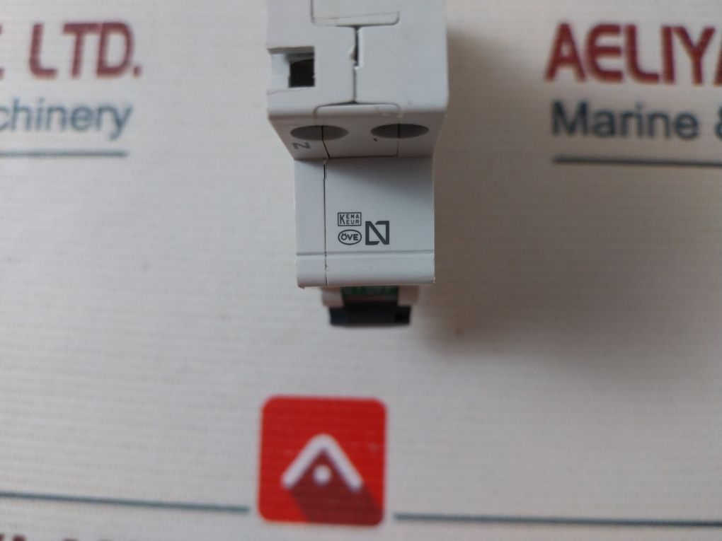 Merlin Gerin Multi 9 Dpn N C25 Circuit Breaker