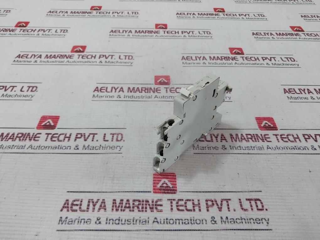 Merlin Gerin Dpn/C60/C120 Auxiliary Contact Switch 415V