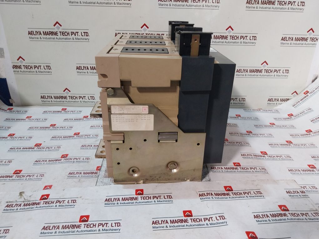 Merlin Gerin M16 H2 3Fppf Masterpact High-performance Circuit Breaker 1600A