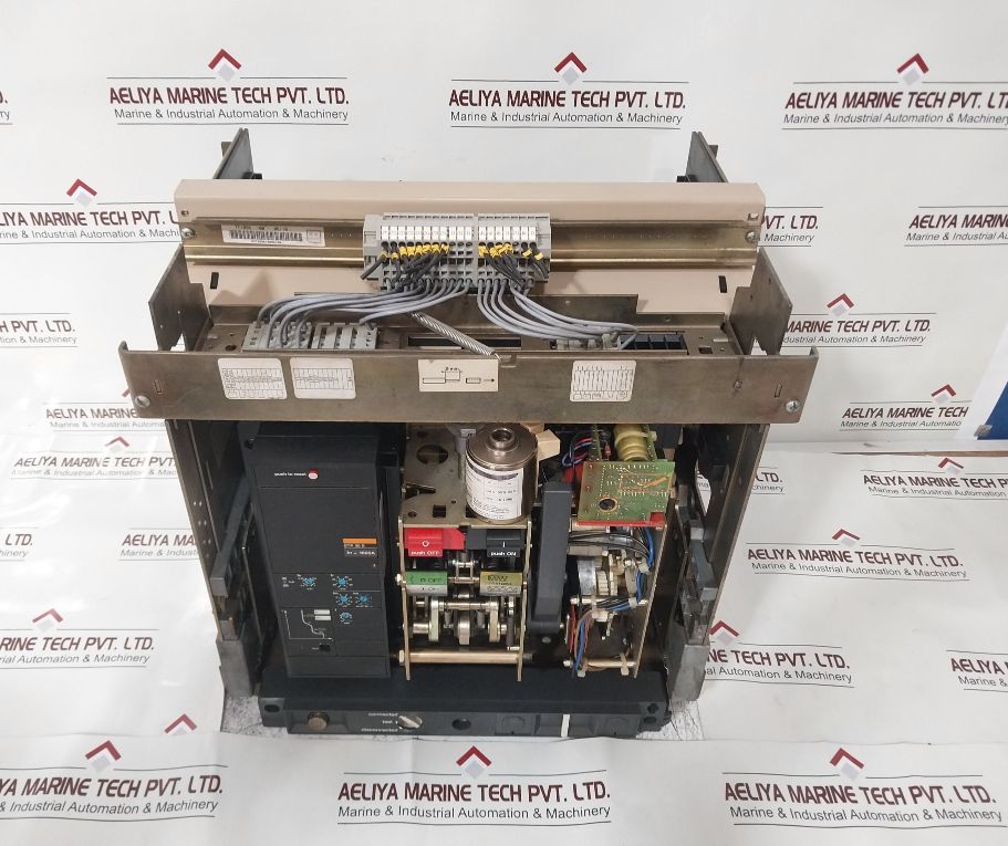 Merlin Gerin M16 N1 Masterpact Circuit Breaker Tf10961000610