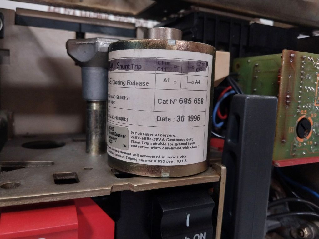 Merlin Gerin M16 N1 Masterpact Circuit Breaker Tf10961000610