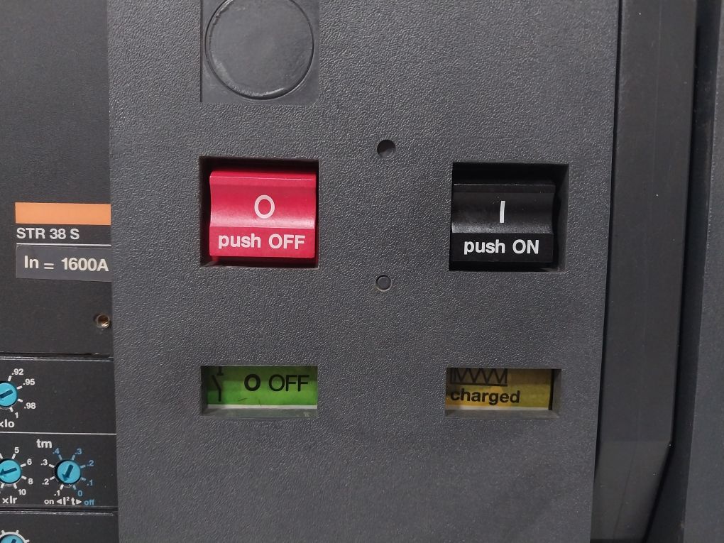 Merlin Gerin M16 N1 Masterpact Circuit Breaker Tf10961000610