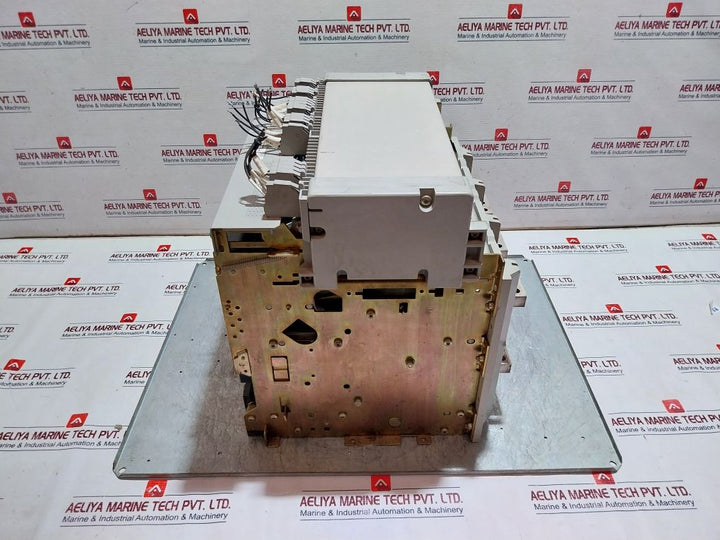 Merlin Gerin Masterpact Nw25 H1 Circuit Breaker 2500A 1000V 50/60Hz