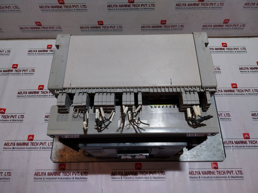 Merlin Gerin Masterpact Nw25 H1 Circuit Breaker 2500A 1000V 50/60Hz