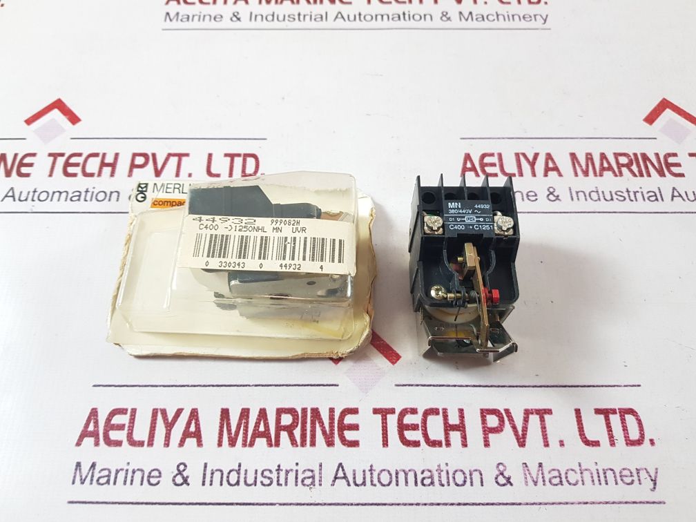 Merlin gerin mn 44932 circuit breaker