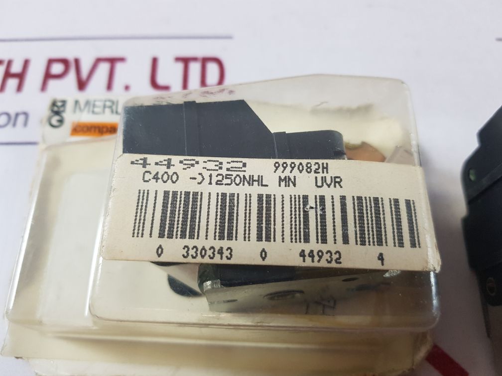 Merlin gerin mn 44932 circuit breaker