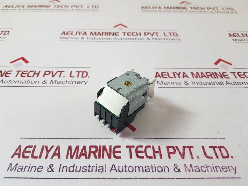 Merlin gerin mn 44932 circuit breaker