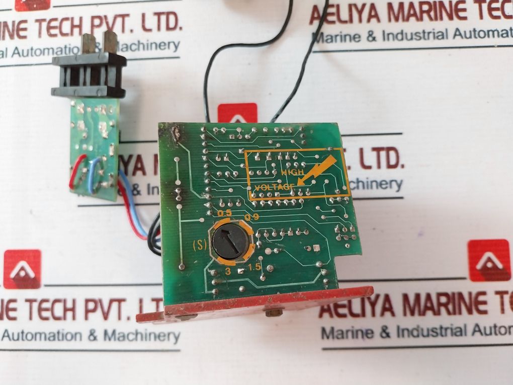 Merlin Gerin Mnr-uv 685 692 Time Delayed Undervoltage Release 220/250V