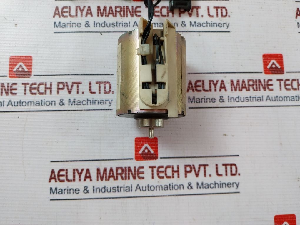 Merlin Gerin Mnr-uv 685 692 Undervoltage Release 220/250 Vac