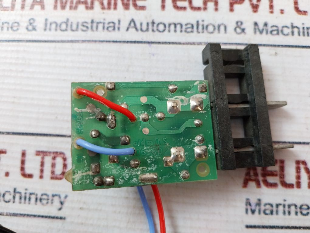 Merlin Gerin Mnr-uv 685 692 Undervoltage Release 220/250 Vac