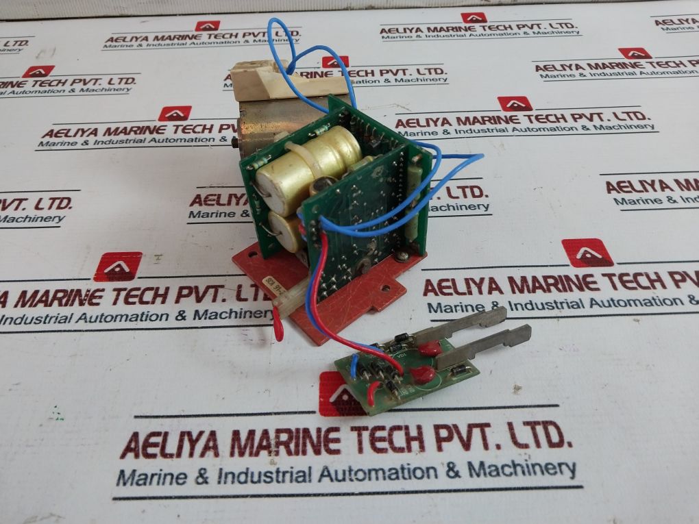 Merlin Gerin Mnr-uv 685 692 Undervoltage Release 220/250V Ac