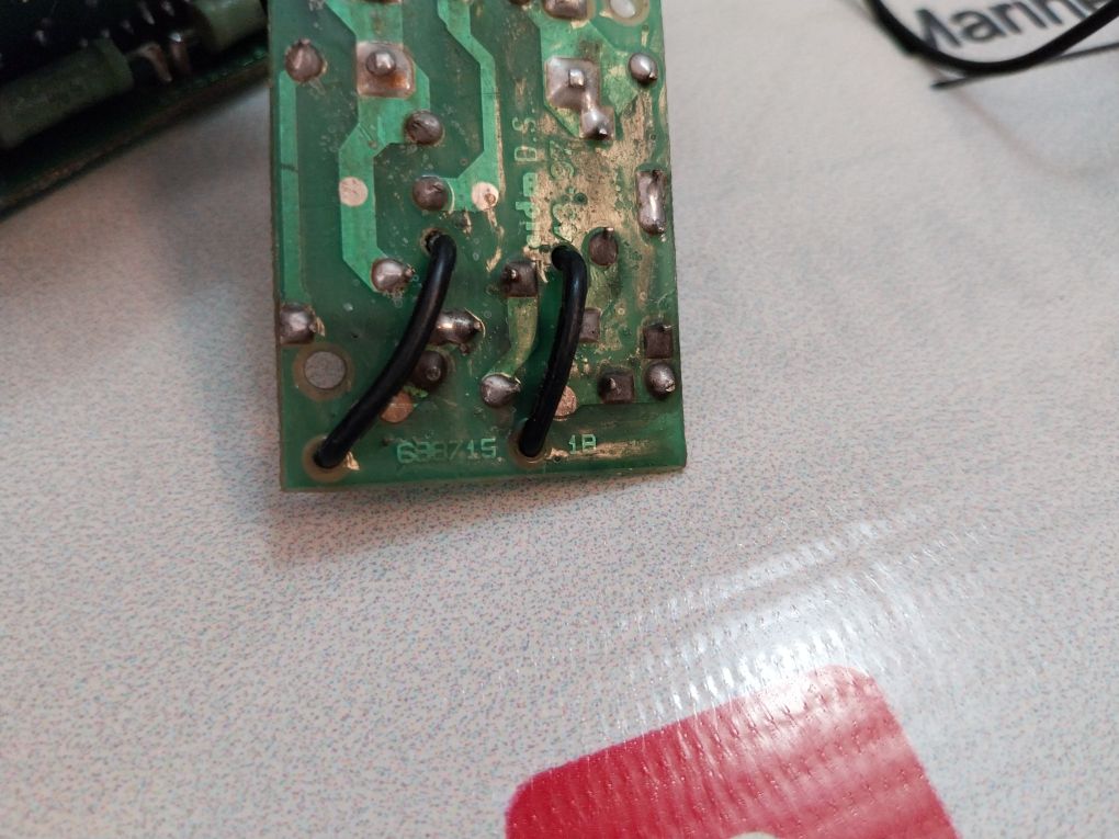 Merlin Gerin Mnr-uv Undervolatge Release 685 692
