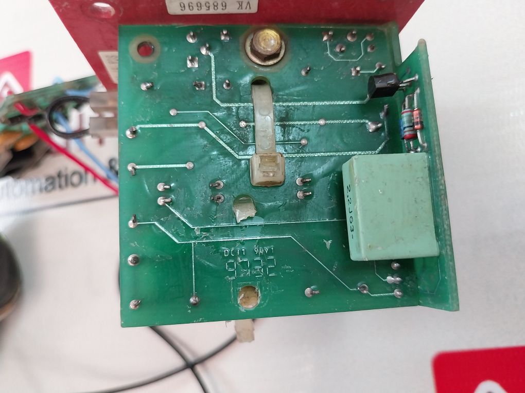 Merlin Gerin Mnr-uv Undervolatge Release 685 692