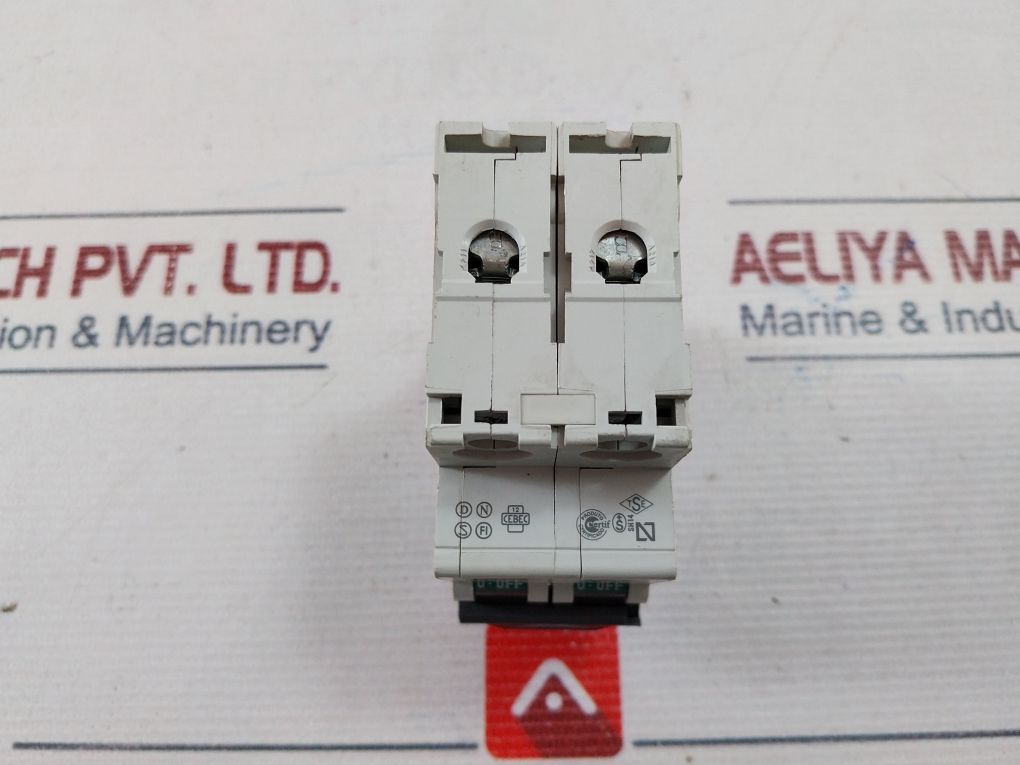 Merlin Gerin Multi9 C60H C4 Circuit Breaker 