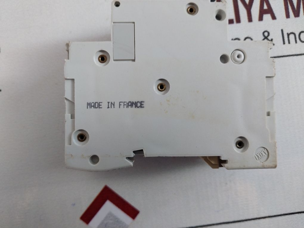 Merlin Gerin Multi9 C60N B1 Circuit Breaker