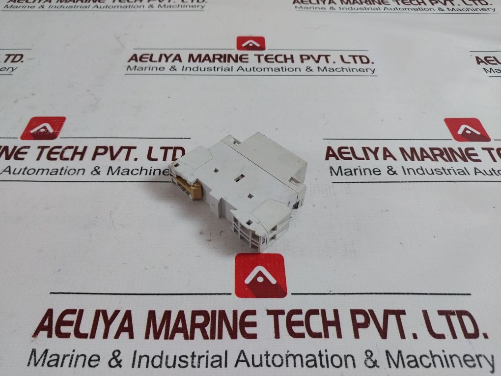 Merlin Gerin 15959 Contactor Relay 