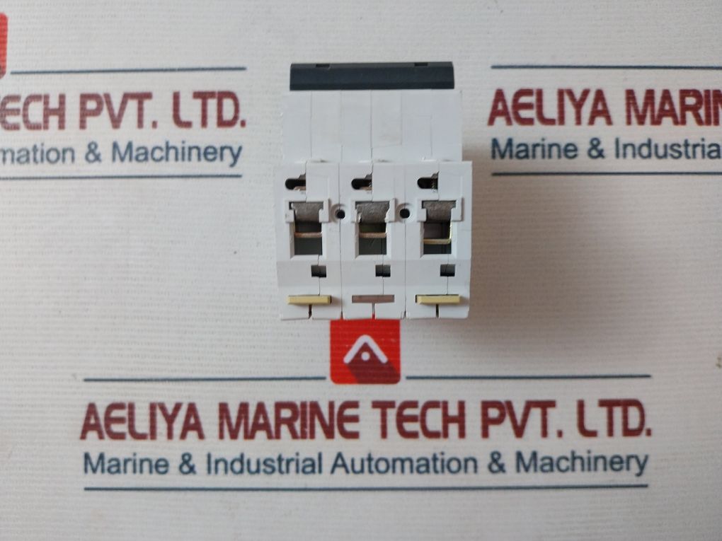 Merlin Gerin C32H 32A Circuit Breaker